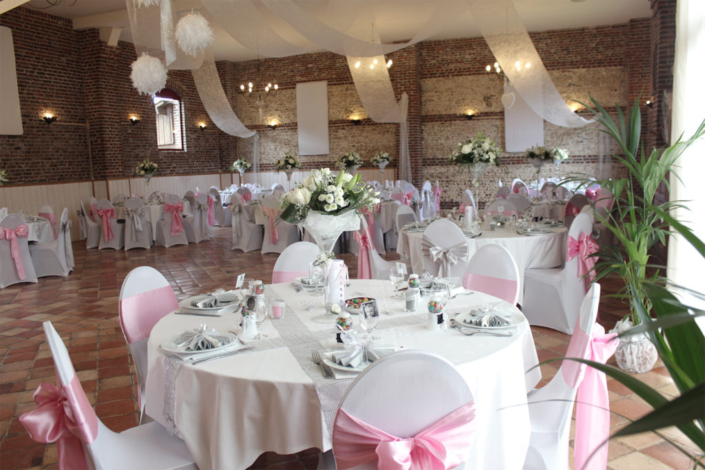 Salle de réception décoration rose